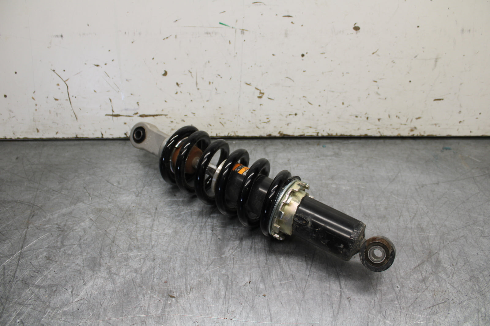 22-24 YAMAHA XSR900 REAR BACK SHOCK ABSORBER SUSPENSION BB710