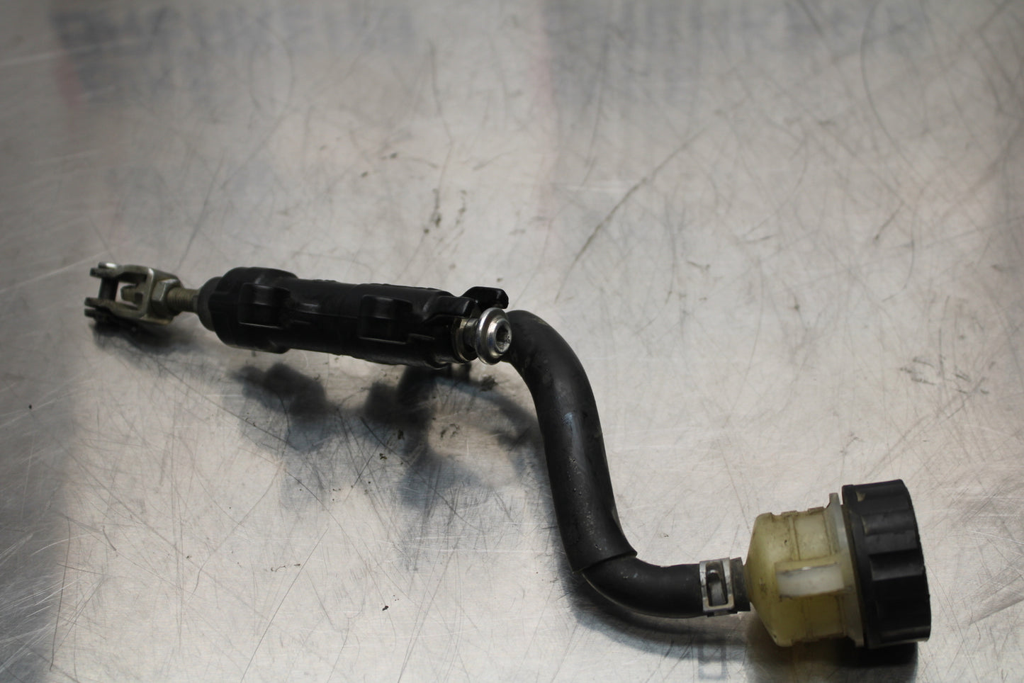 11 SUZUKI GSXR1000 REAR BACK BRAKE MASTER CYLINDER W RESERVOIR BB142