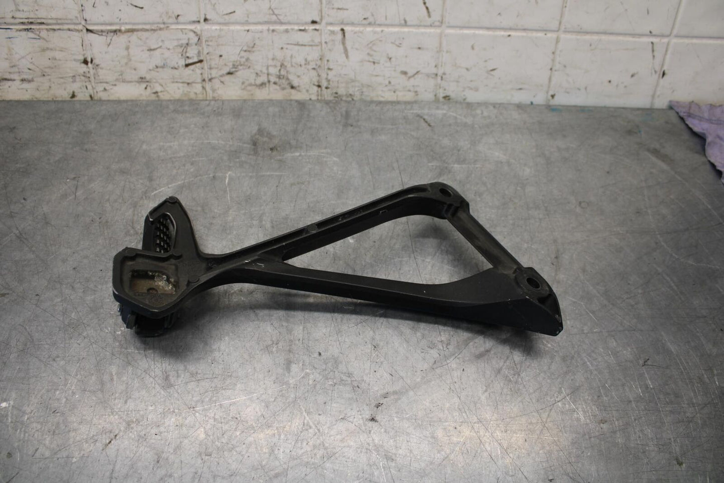 2011 Kawasaki Ninja ZX10R ZX1000K ABS LEFT REAR PASSENGER PEG 34028-0094  BB555
