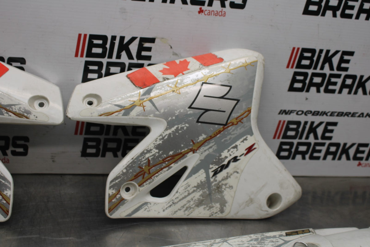 05-21 SUZUKI DRZ400SM FAIRING SET COWLS COWLINGS KIT BB376
