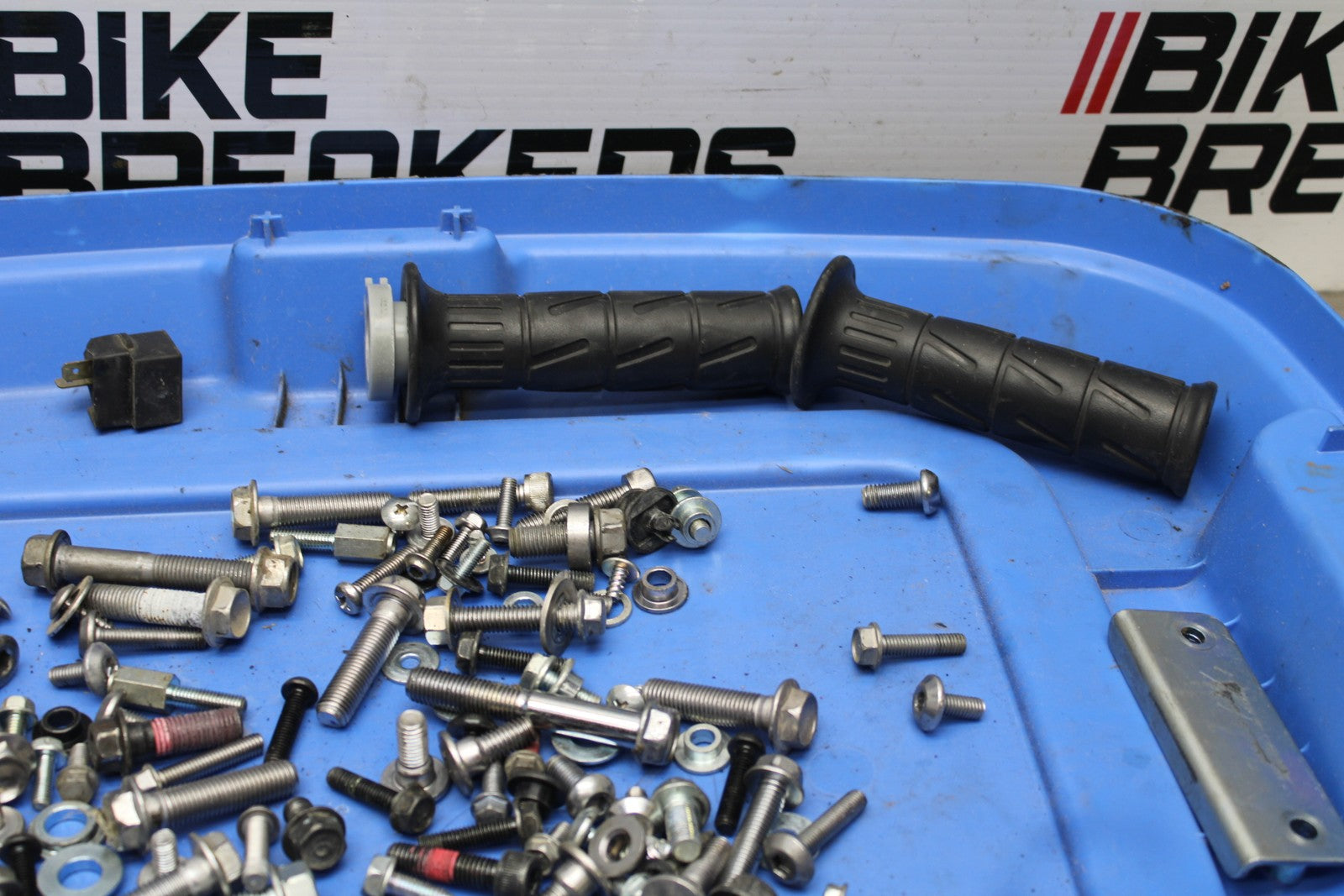 18-23 KAWASAKI NINJA 400 EX400 ABS MOUNTING BOLTS HARDWARE MOTOR SCREWS BB177