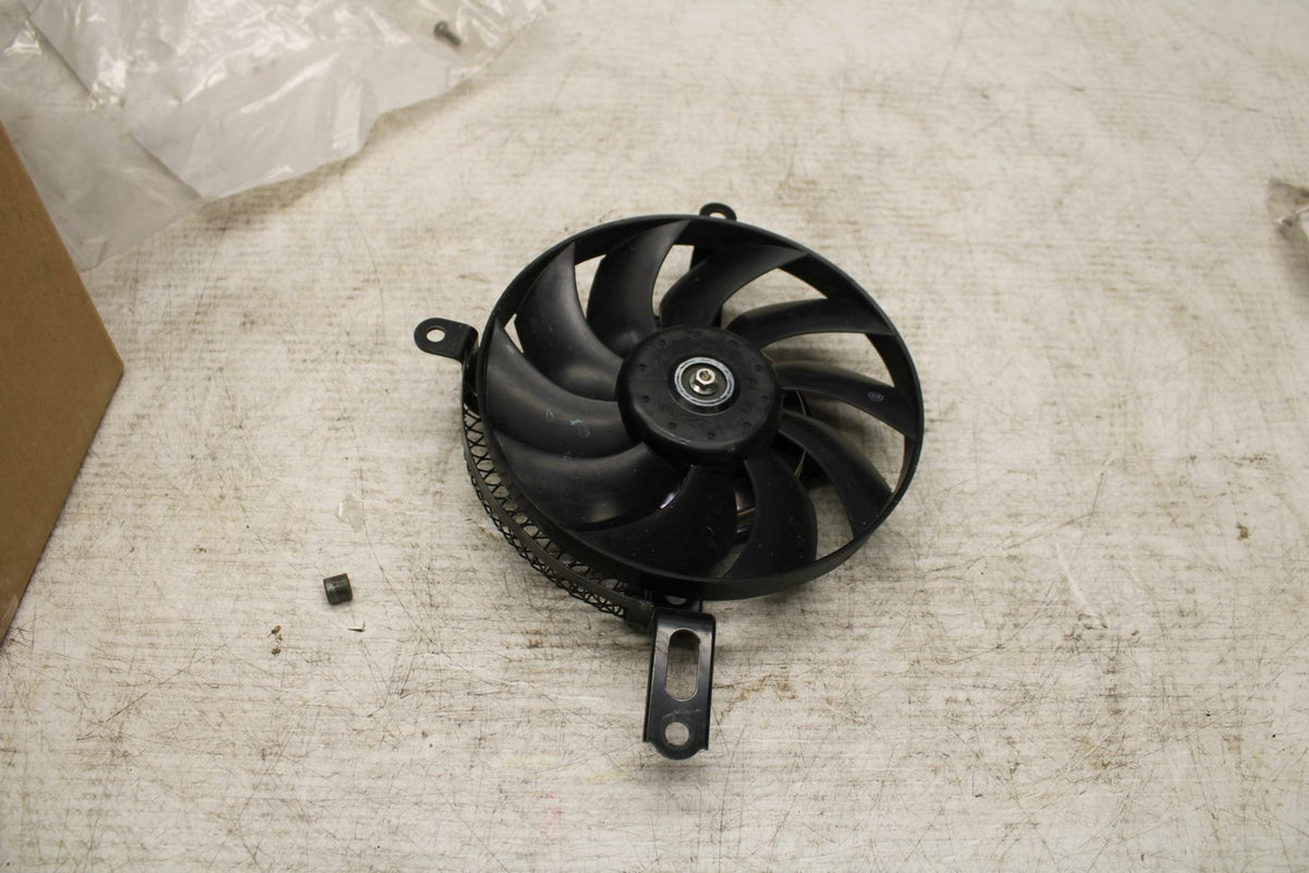 11-19 SUZUKI GSXR600 ENGINE RADIATOR COOLING FAN BB371