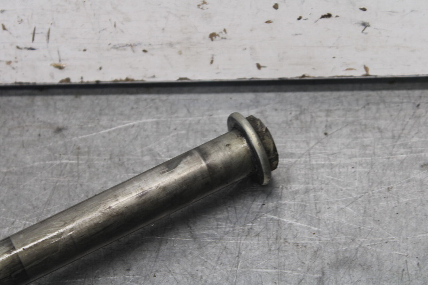 05-09 SUZUKI BOULEVARD C90 REAR AXLE BACK WHEEL RIM PIVOT BOLT AXEL BB692