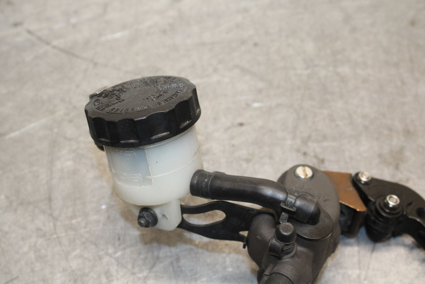 13-18 KAWASAKI NINJA ZX6R FRONT BRAKE MASTER CYLINDER w/ LEVER  BB682