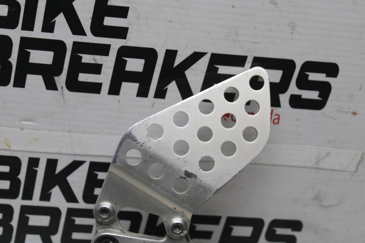00-01 HONDA CBR929RR LEFT REARSET REAR SET FOOT PEG W SHIFTER BB925