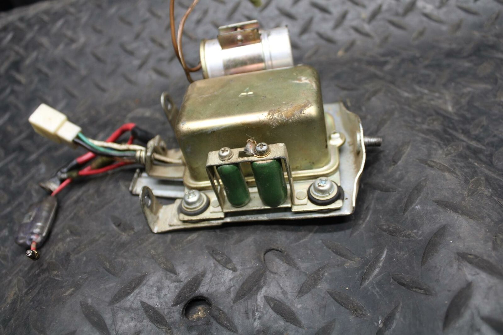 71 YAMAHA L5 RECTIFIER VOLTAGE REGULATOR PLATE CONDENSER BB230