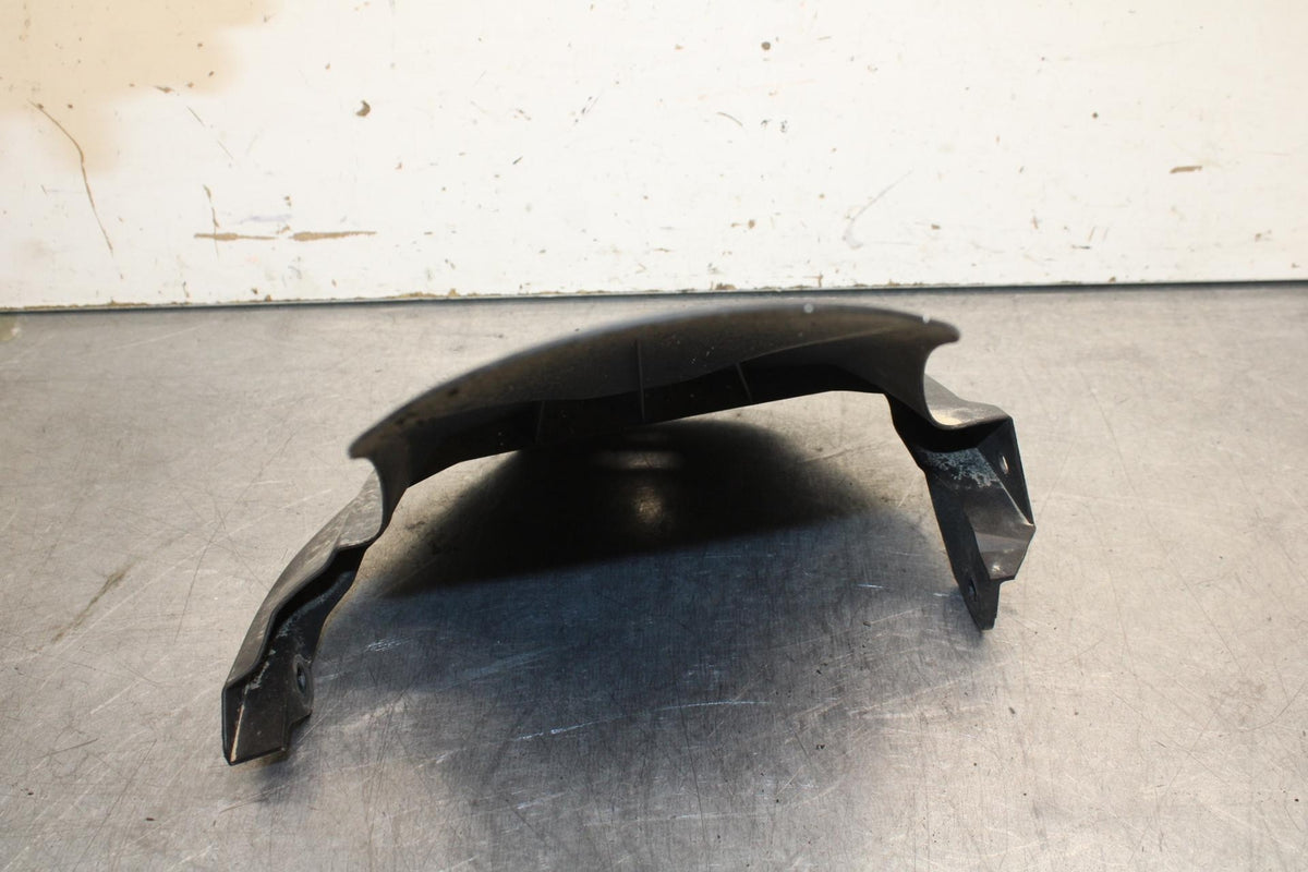 11-23 SUZUKI GSXR 750 REAR BACK WHEEL TIRE HUGGER FENDER BB630