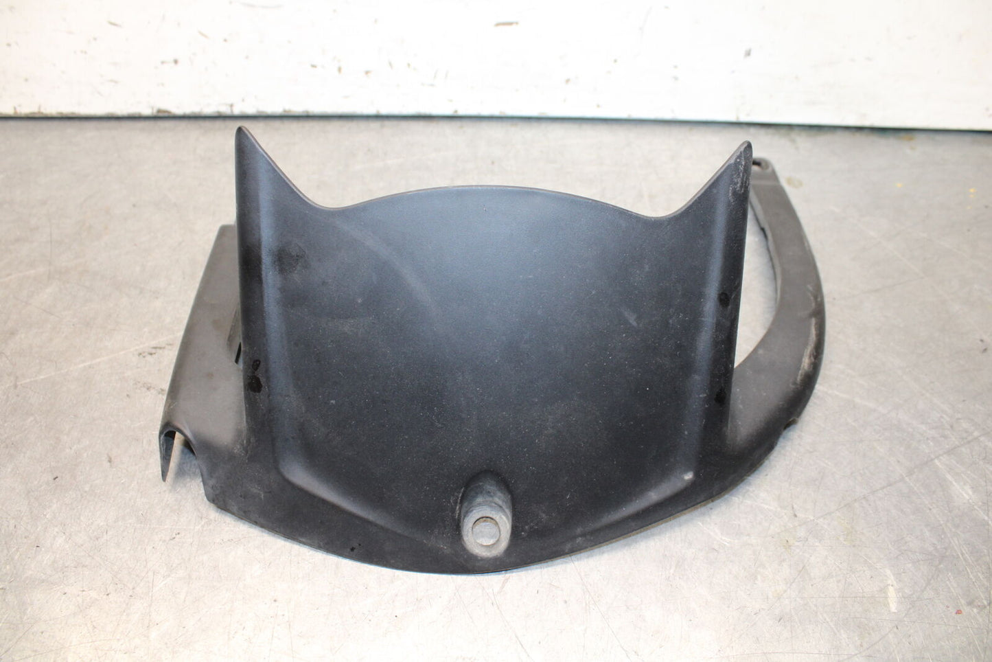 16 KAWASAKI NINJA ZX10R REAR BACK WHEEL TIRE HUGGER FENDER 35023-0188  BB650