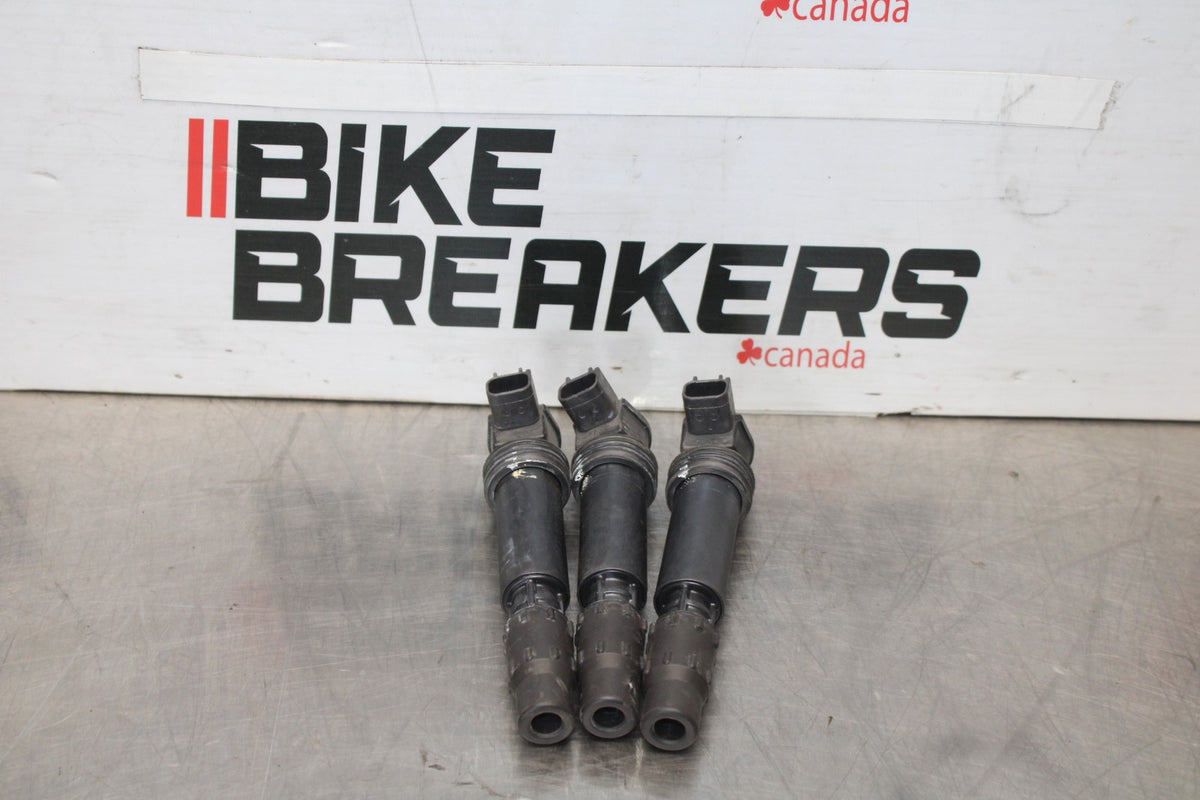 12 TRIUMPH STREET TRIPLE R IGNITION COILS COIL SPARK PLUG CAPS BB914