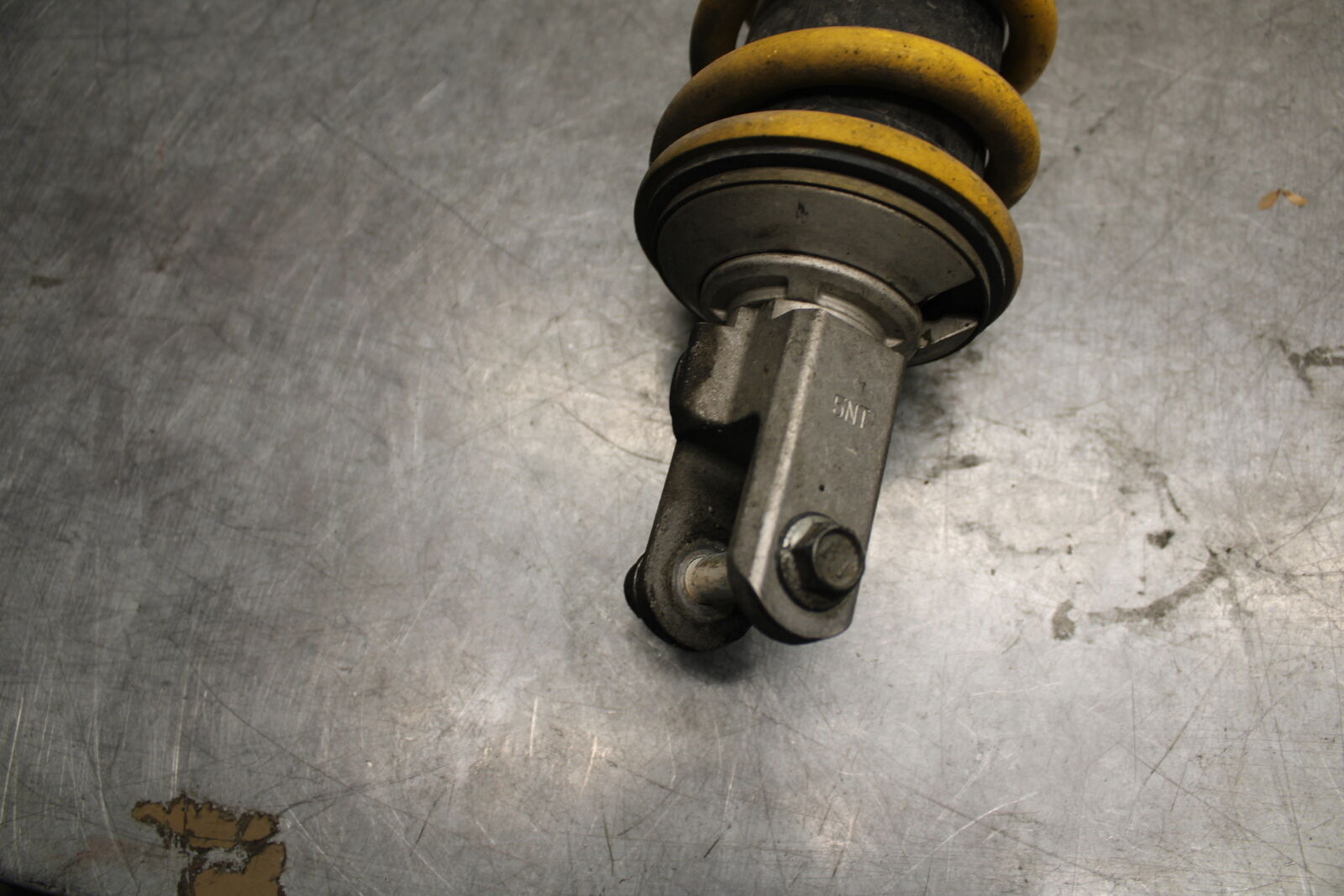 05-06 SUZUKI GSXR1000 REAR BACK SHOCK ABSORBER SUSPENSION 62100-41G00-163 BB677