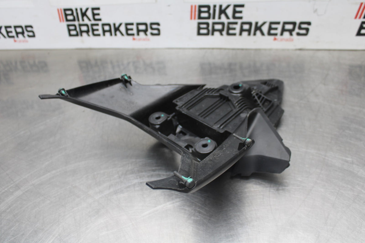 16 DUCATI 959 PANIGALE CENTER REAR BACK TAIL FAIRING COWL BB912