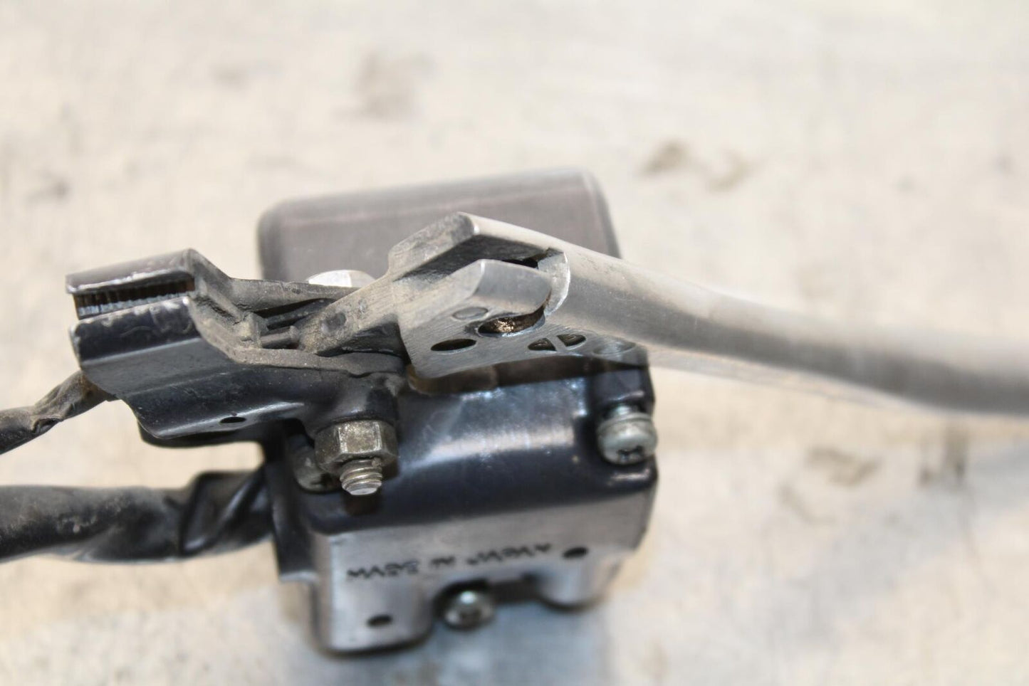 1977 Honda CB550K --- LEFT CLIP ON HANDLE HORN SIGNALS SWITCH  BB592
