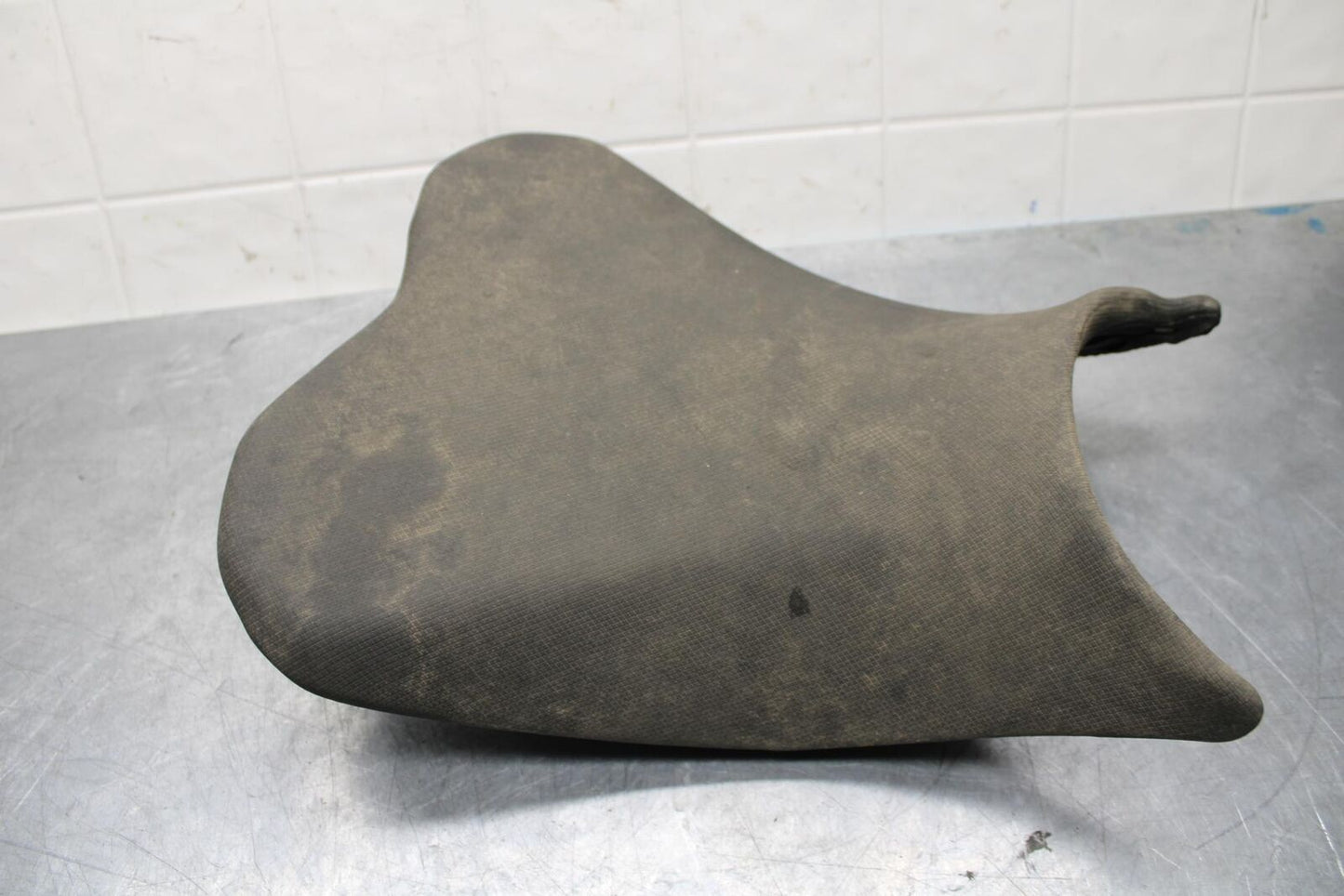 20 KAWASAKI Z400 ER400 ABS FRONT DRIVERS SEAT PAD SADDLE PILLION BB586