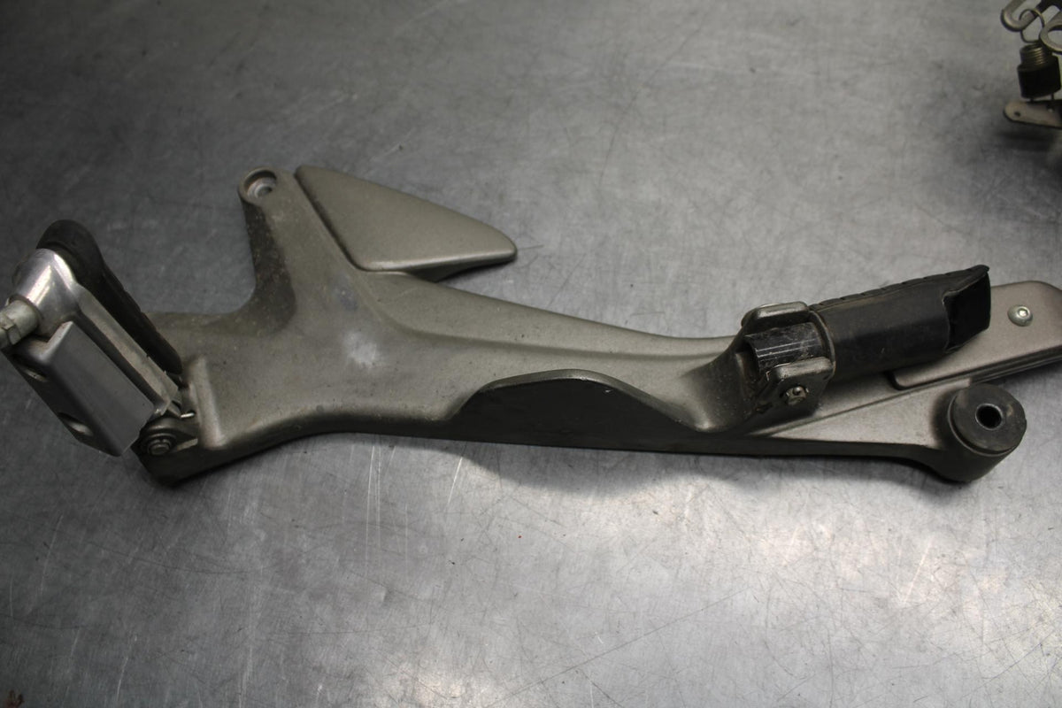 2008 Honda CBF1000 FRONT FOOT RESTS PEGS STEPS SET PAIR BB641