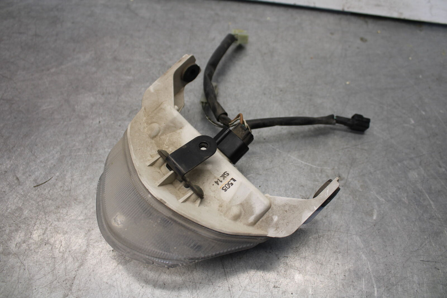 05-06 SUZUKI GSXR1000 REAR TAIL TAILLIGHT BACK BRAKE LIGHT 35710-41G30 BB663