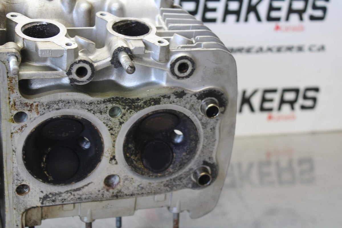 81 YAMAHA MAXIM 550 XJ550 ENGINE TOP END CYLINDER HEAD BB866