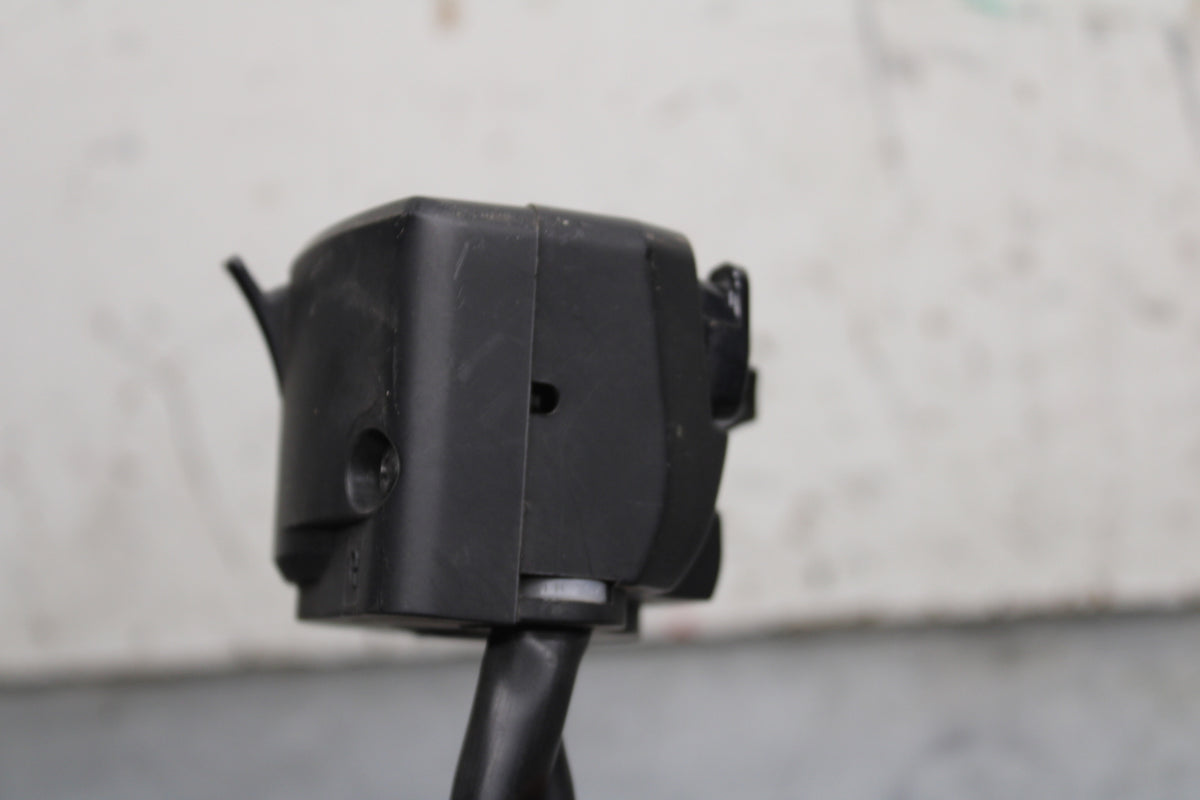 19-22 KAWASAKI Z400 LEFT CLIP ON HANDLE HORN SIGNALS SWITCH SWITCHES BB738