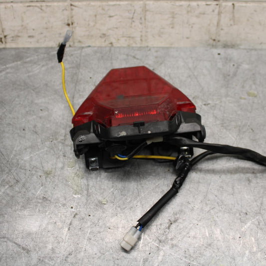 2015 Yamaha FZ07 REAR TAIL TAILLIGHT BACK BRAKE LIGHT 1WS-84710-00-00 BB531