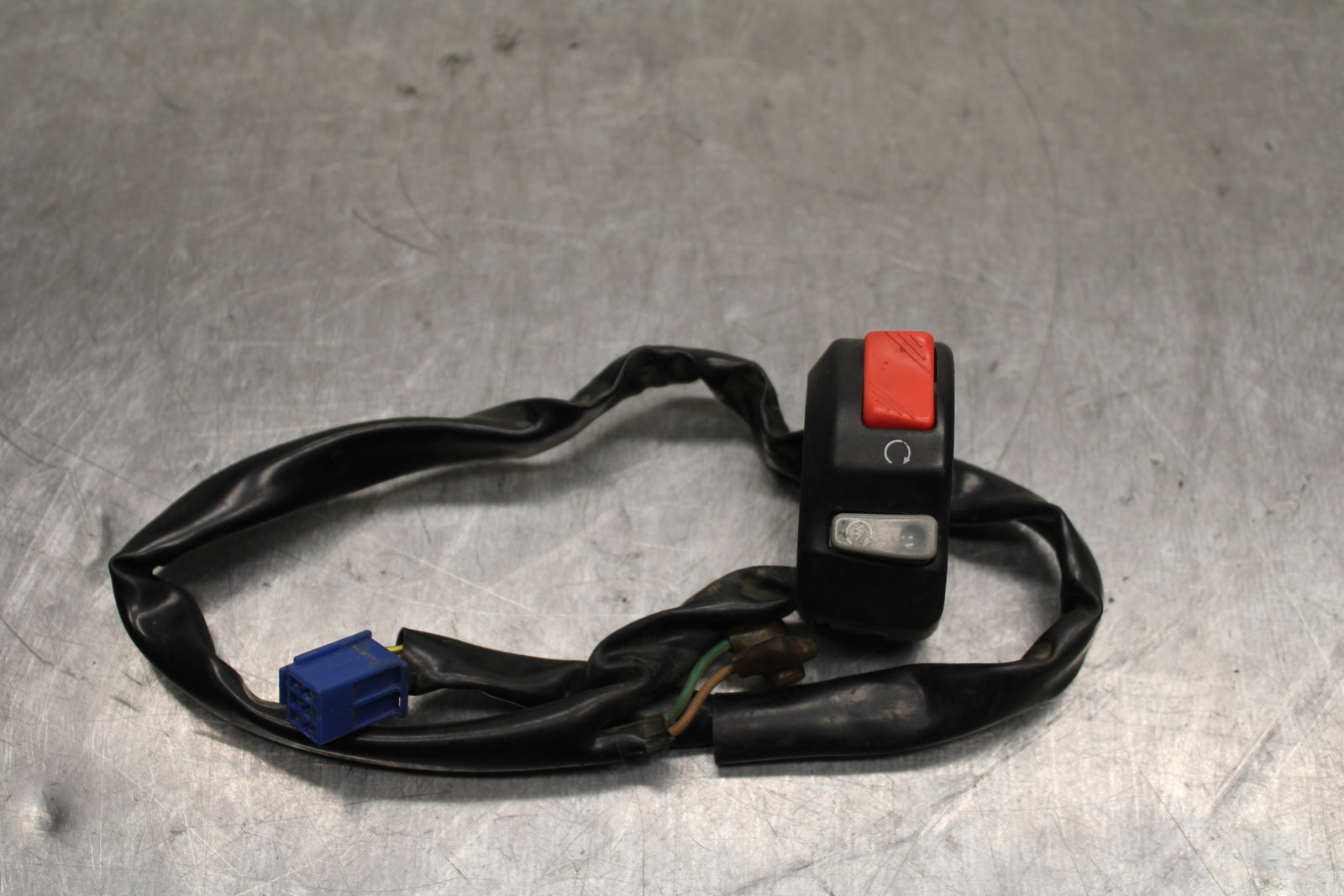 04-05 YAMAHA YZF R1 RIGHT CLIP ON HANDLE KILL OFF START SWITCH SWITCHES BB131