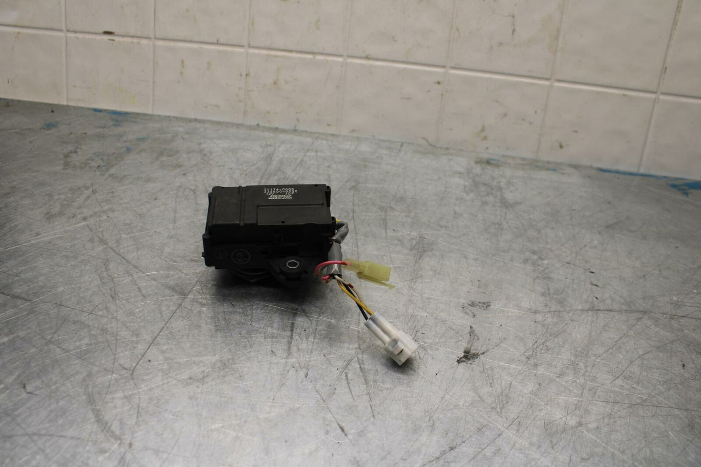 10-13 KAWASAKI Z1000 EXHAUST VALVE SERVO MOTOR BB421