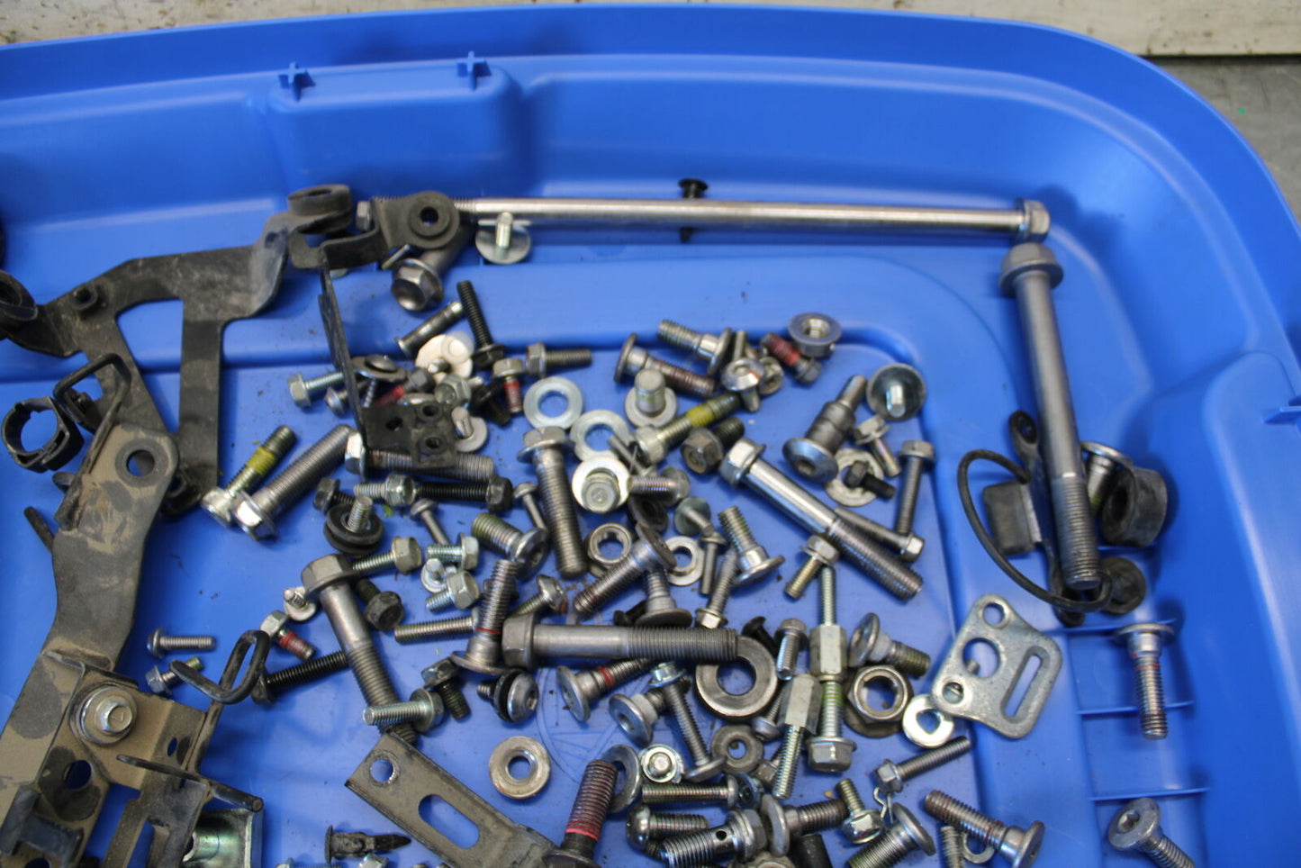 19-22 KAWASAKI Z400 ENGINE MOUNTING BOLTS HARDWARE MOTOR SCREWS BB708