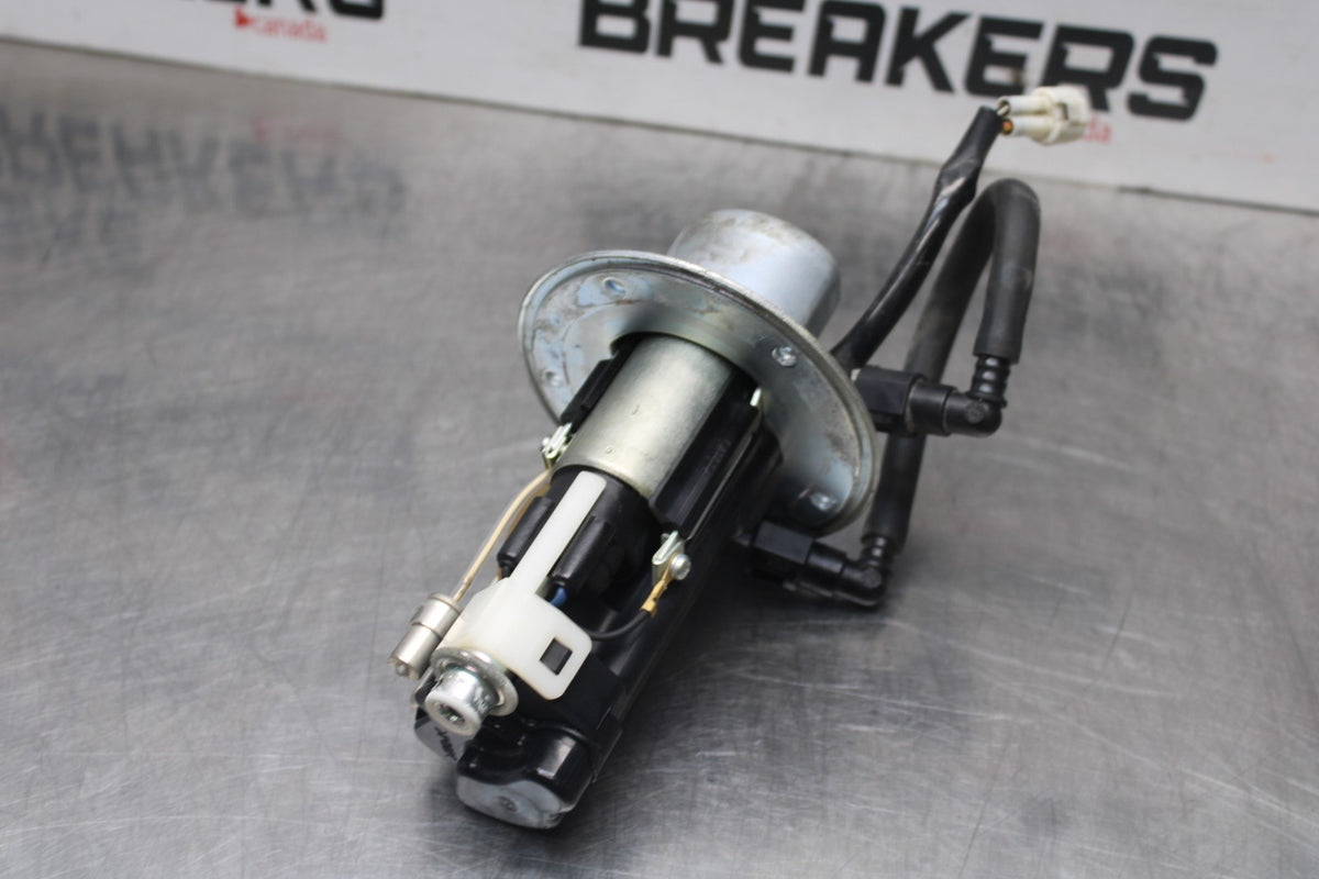 04-05 SUZUKI GSXR600 FUEL PUMP GAS PETROL SENDER UNIT BB792