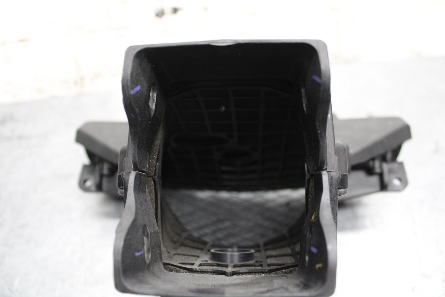 2009 Kawasaki Ninja ZX6R ZX600R UPPER FAIRING MIRROR GAUGES STAY BRACKET BB548