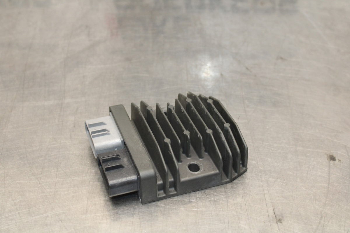 24-25 SUZUKI GSXR1000 RECTIFIER VOLTAGE REGULATOR BB767