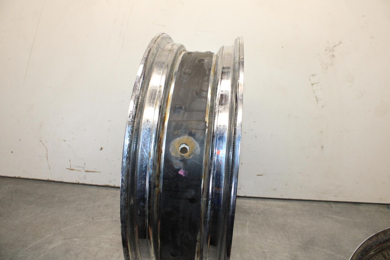2013 Suzuki Boulevard C50T REAR WHEEL RIM BB625