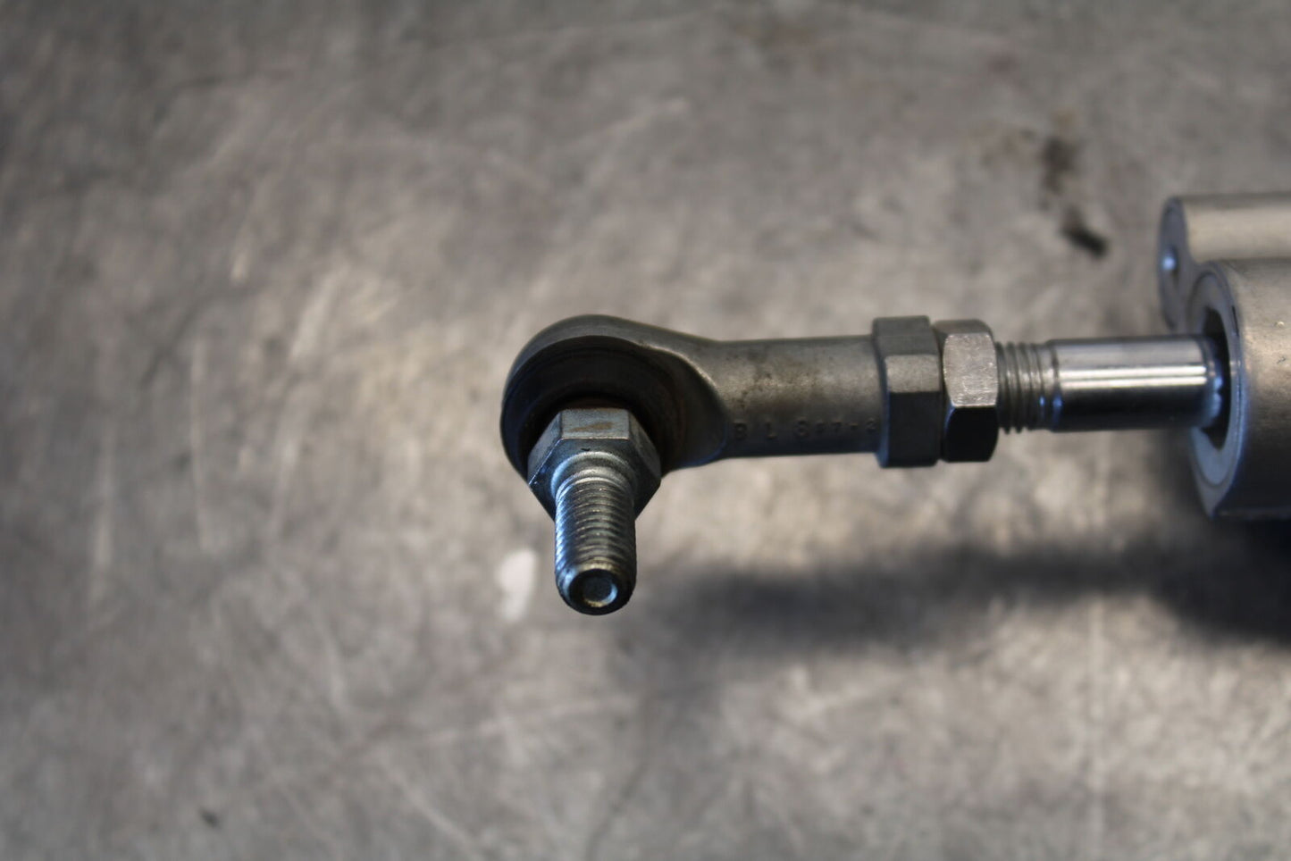 11-24 SUZUKI GSXR750 STEERING DAMPER STABILIZER BB687