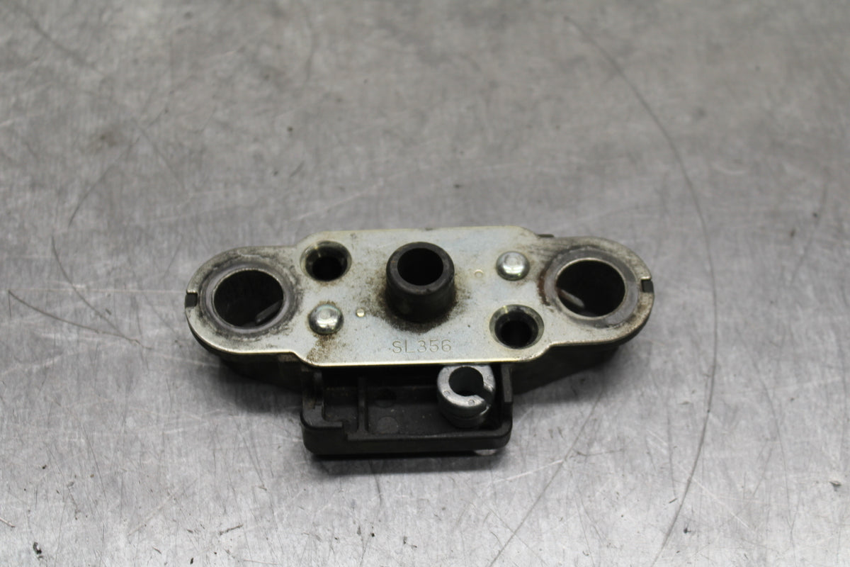 12-13 KAWASAKI Z1000 REAR PASSENGER SEAT LATCH LOCK ASSEMBLY BB743