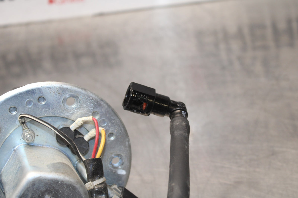 04-05 SUZUKI GSXR600 FUEL PUMP GAS PETROL SENDER UNIT BB792