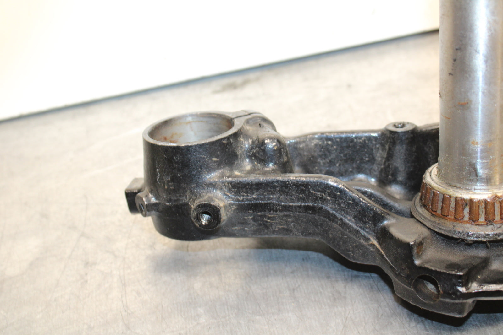 03-08 KAWASAKI VULCAN 1600 FRONT FORKS CLAMP LOWER TRIPLE TREE STEM BB123