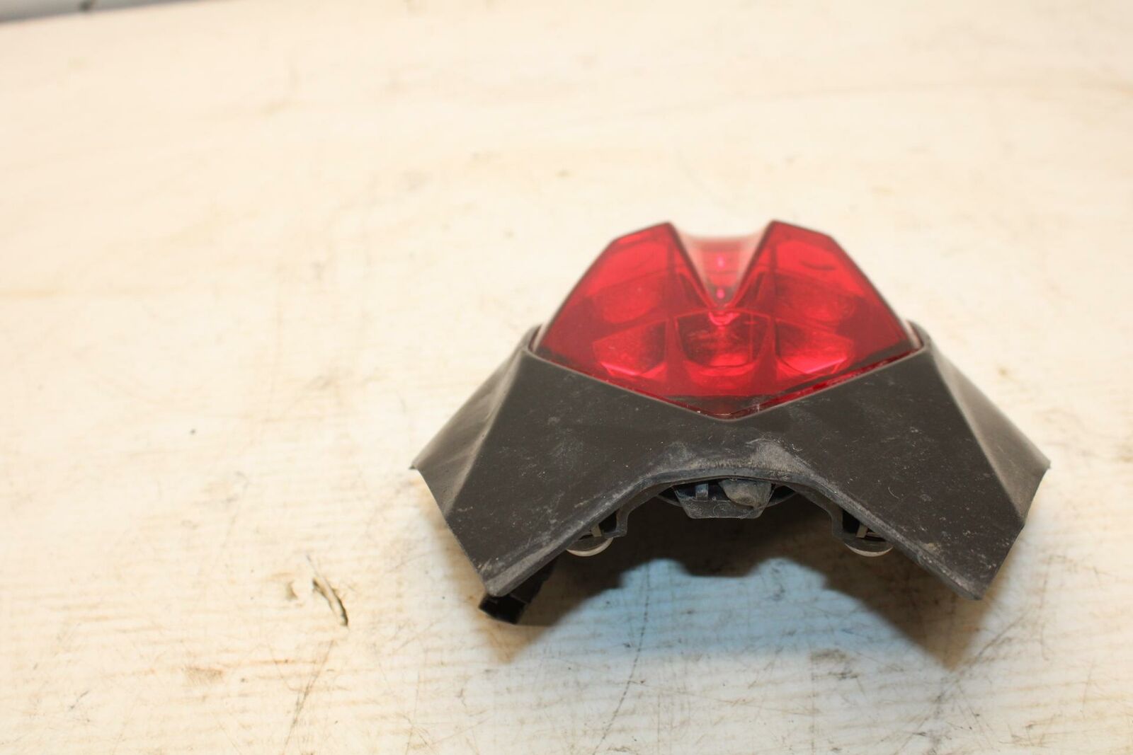 07-16 TRIUMPH STREET TRIPLE REAR TAIL TAILLIGHT BACK BRAKE LIGHT BB356