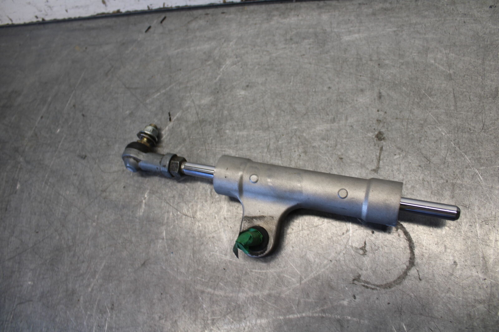 04 SUZUKI GSXR600 STEERING DAMPER STABILIZER 51750-40F50 BB676