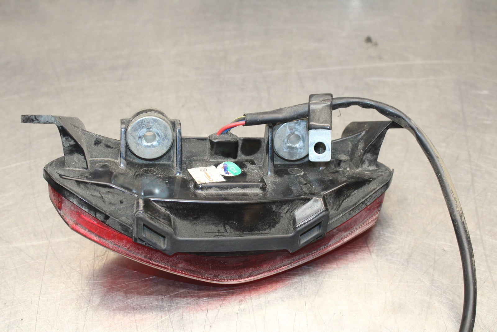 09-10 KAWASAKI ER-6N REAR TAIL TAILLIGHT BACK BRAKE LIGHT BB205