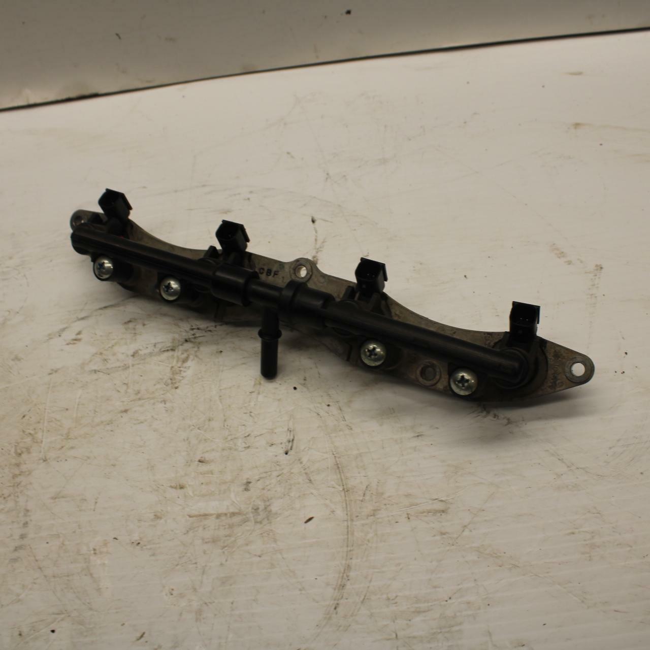 09-12 KAWASAKI NINJA ZX6R SECONDARY FUEL INJECTORS TOP AIRBOX GAS RAIL BB272