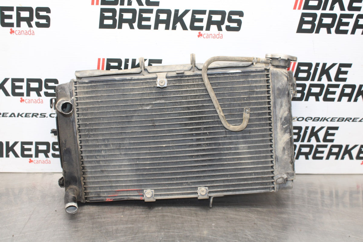 15 TRIUMPH TIGER 800 ENGINE RADIATOR MOTOR COOLER COOLING RADIATER BB873
