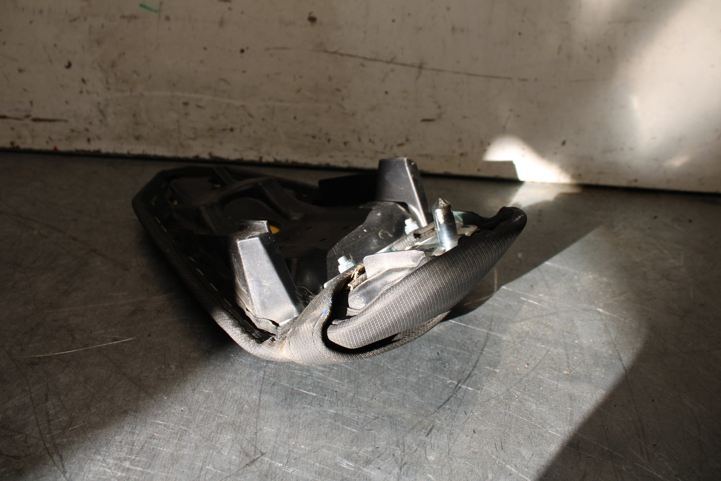 19-22 KAWASAKI Z400 REAR BACK PASSENGER TANDEM SEAT PAD SADDLE PILLION BB708