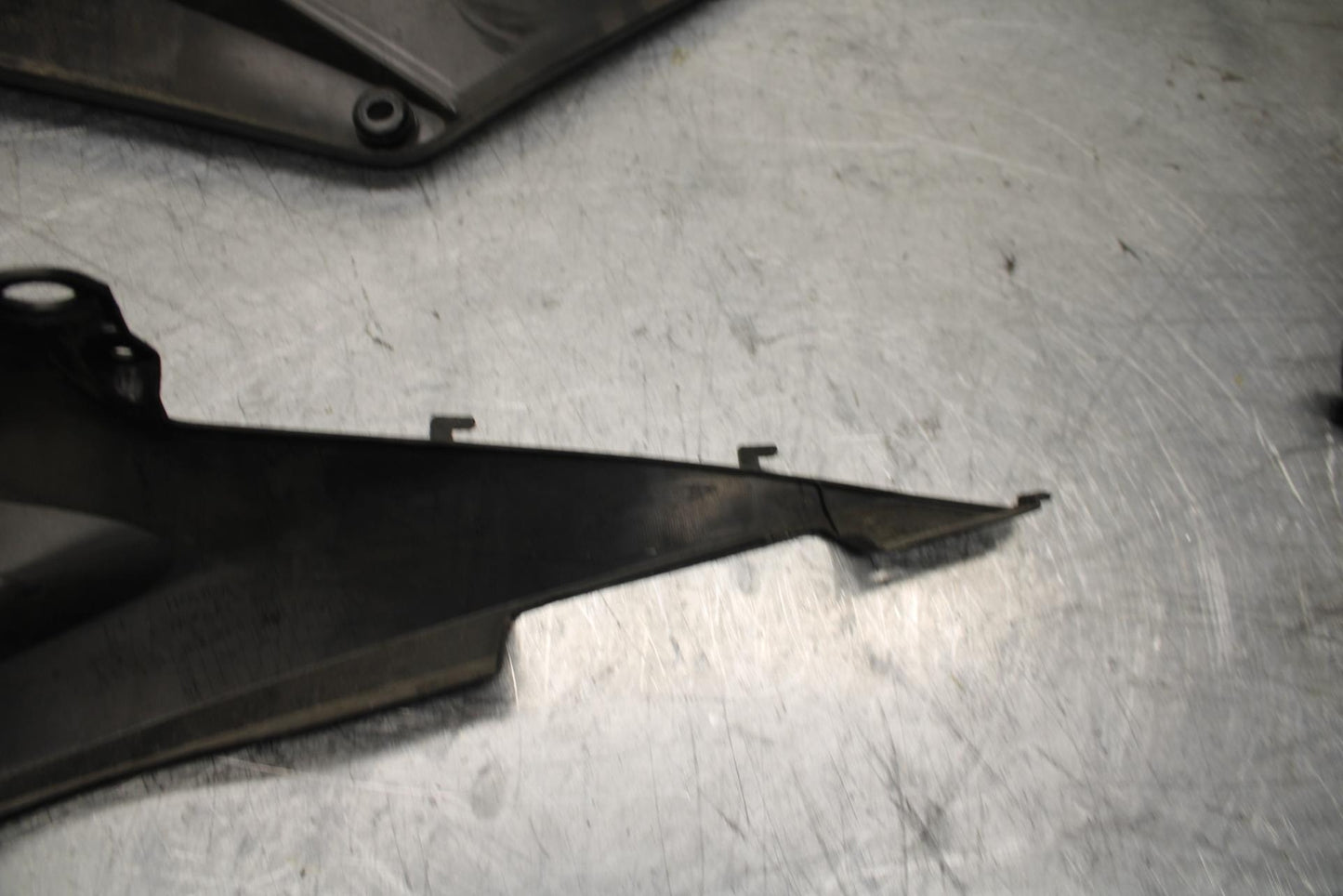 05-06 HONDA CBR600RR RIGHT LEFT GAS FUEL TANK PANELS COVERS TRIM  BB444