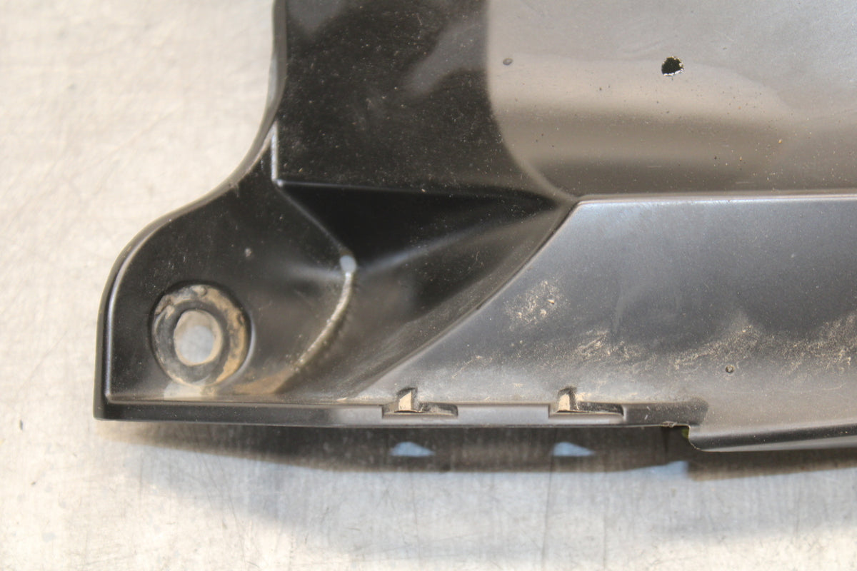 04-06 YAMAHA YZF R1 REAR BACK WHEEL TIRE HUGGER FENDER 5VY-21650-00-00 BB659