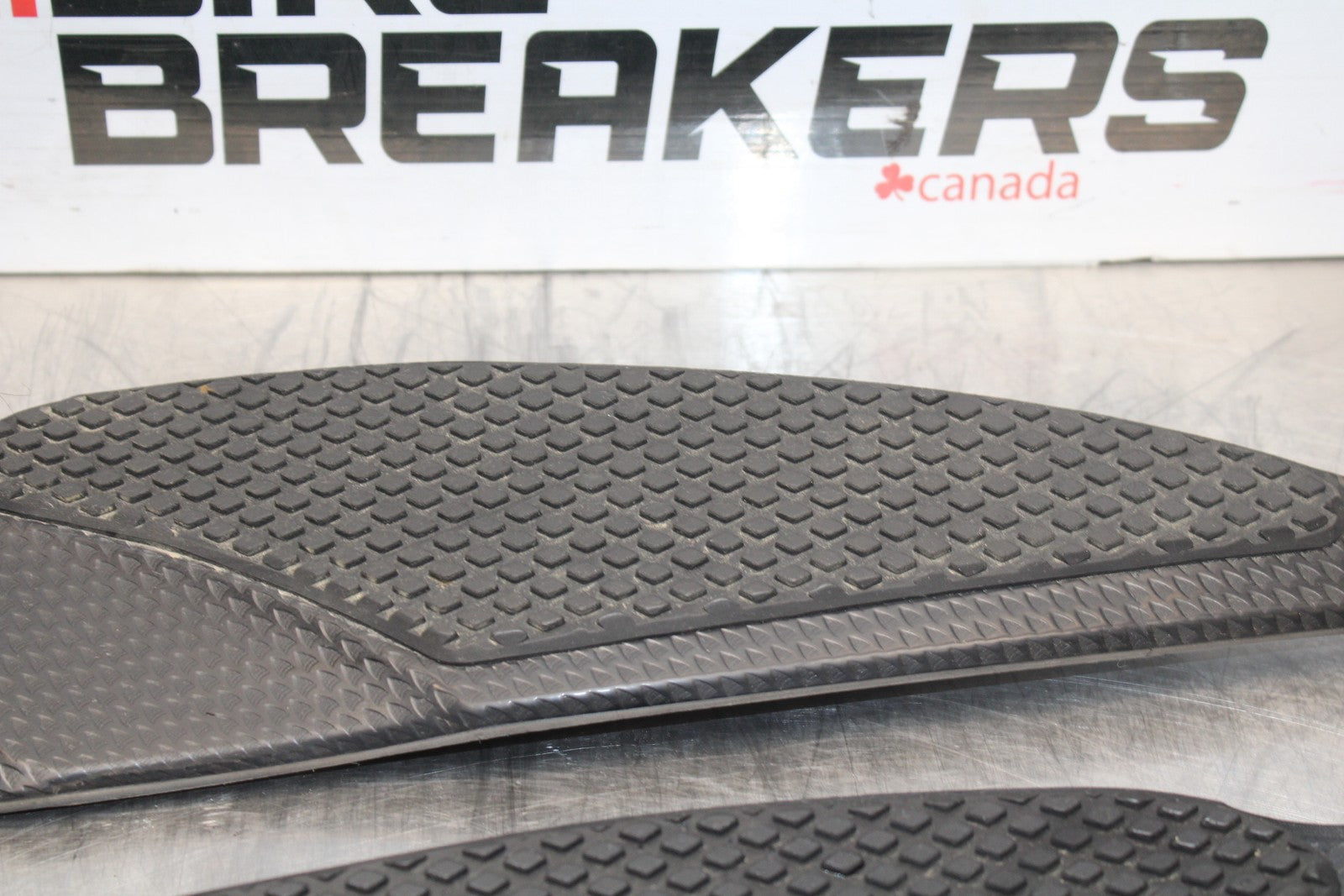 07-08 YAMAHA YZF R1 RIGHT LEFT GAS FUEL TANK PANELS COVERS TRIM SET COWLS  BB771
