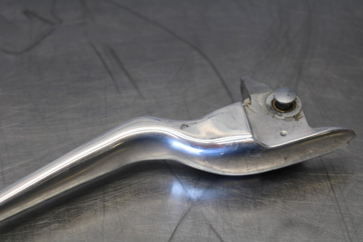 22 HARLEY-DAVIDSON SOFTAIL RIGHT CLIPON HANDLEBAR BRAKE LEVER BB859
