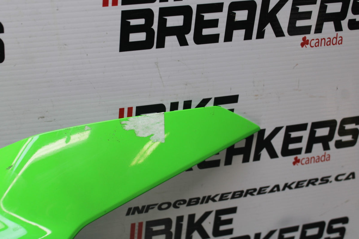 24-25 KAWASAKI NINJA ZX4R LEFT MID UPPER SIDE FAIRING COWL PLASTIC BB827