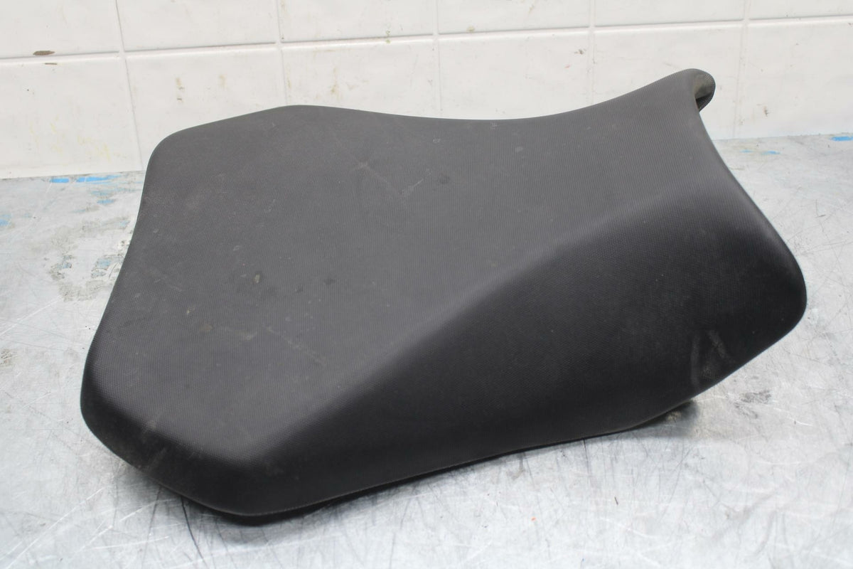 15-21 SUZUKI GSXR600 FRONT DRIVERS SEAT PAD SADDLE PILLION BB418
