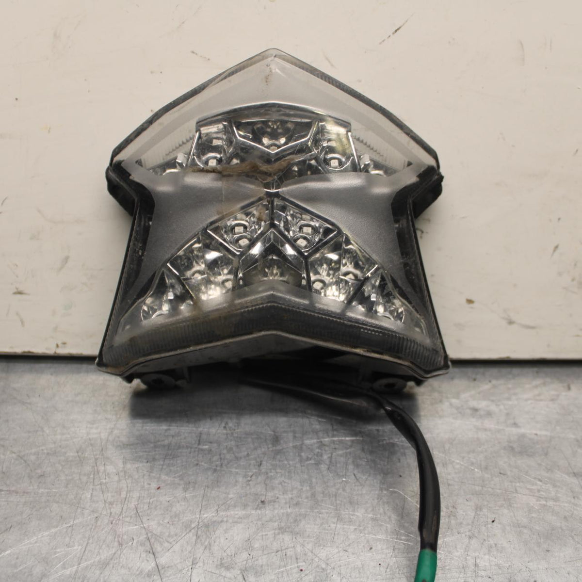 12-17 KAWASAKI ER-6N Z650 REAR TAIL TAILLIGHT BACK BRAKE LIGHT BB607
