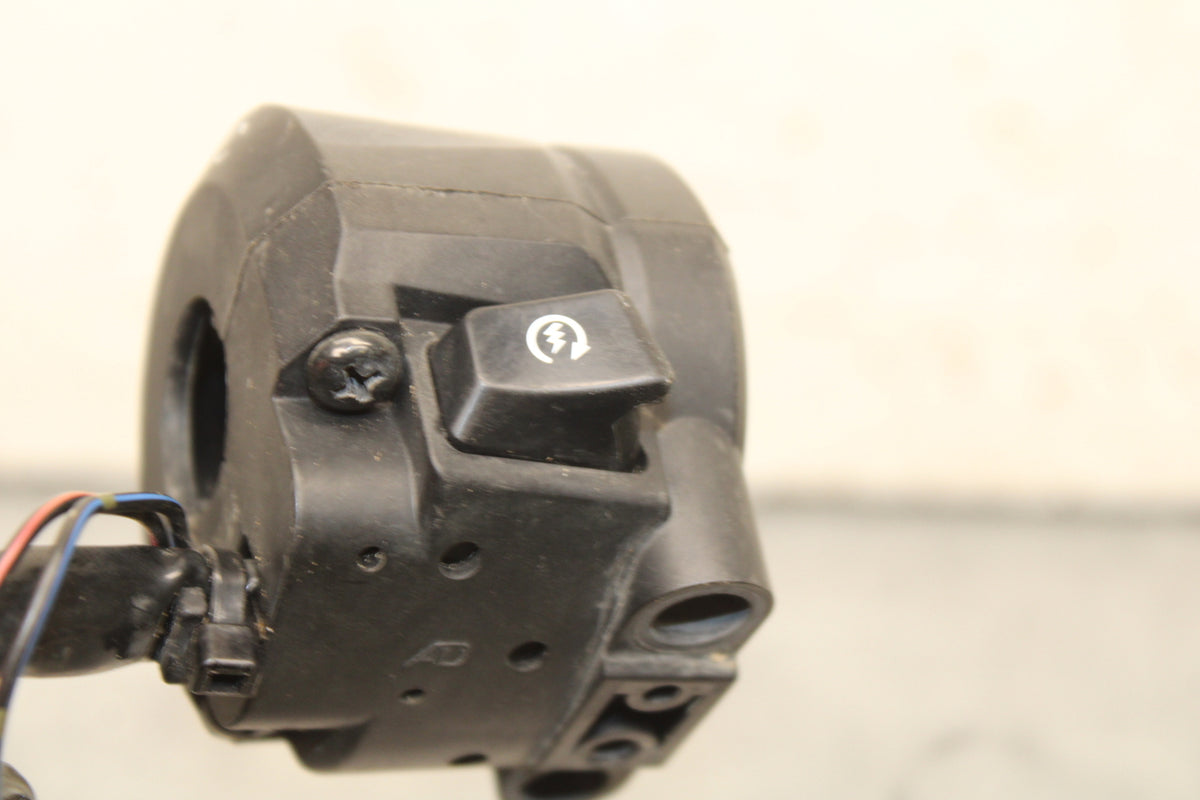 06-07 SUZUKI GSXR750 RIGHT CLIP ON HANDLE KILL OFF START SWITCH SWITCHES BB670