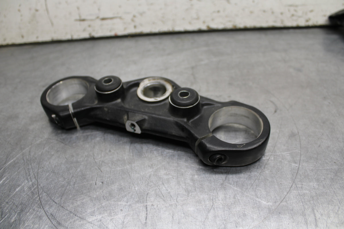 17-24 KTM 390 DUKE FORKS UPPER TRIPLE TREE CLAMP BB734