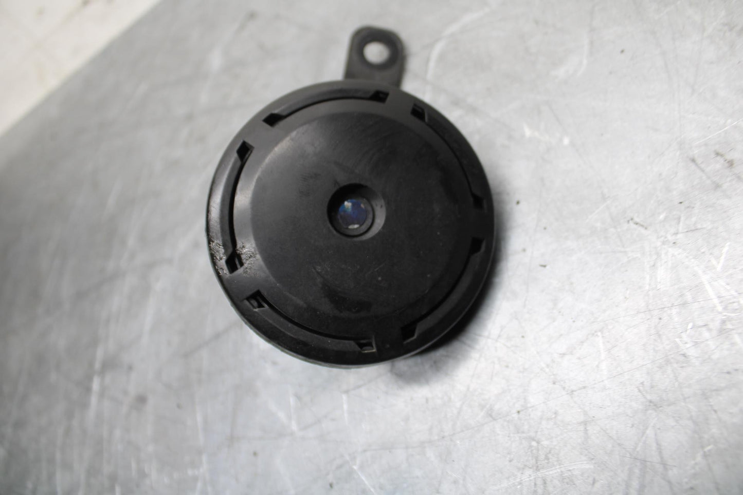 21 HUSQVARNA VITPILEN 401 HORN SIGNAL BB467