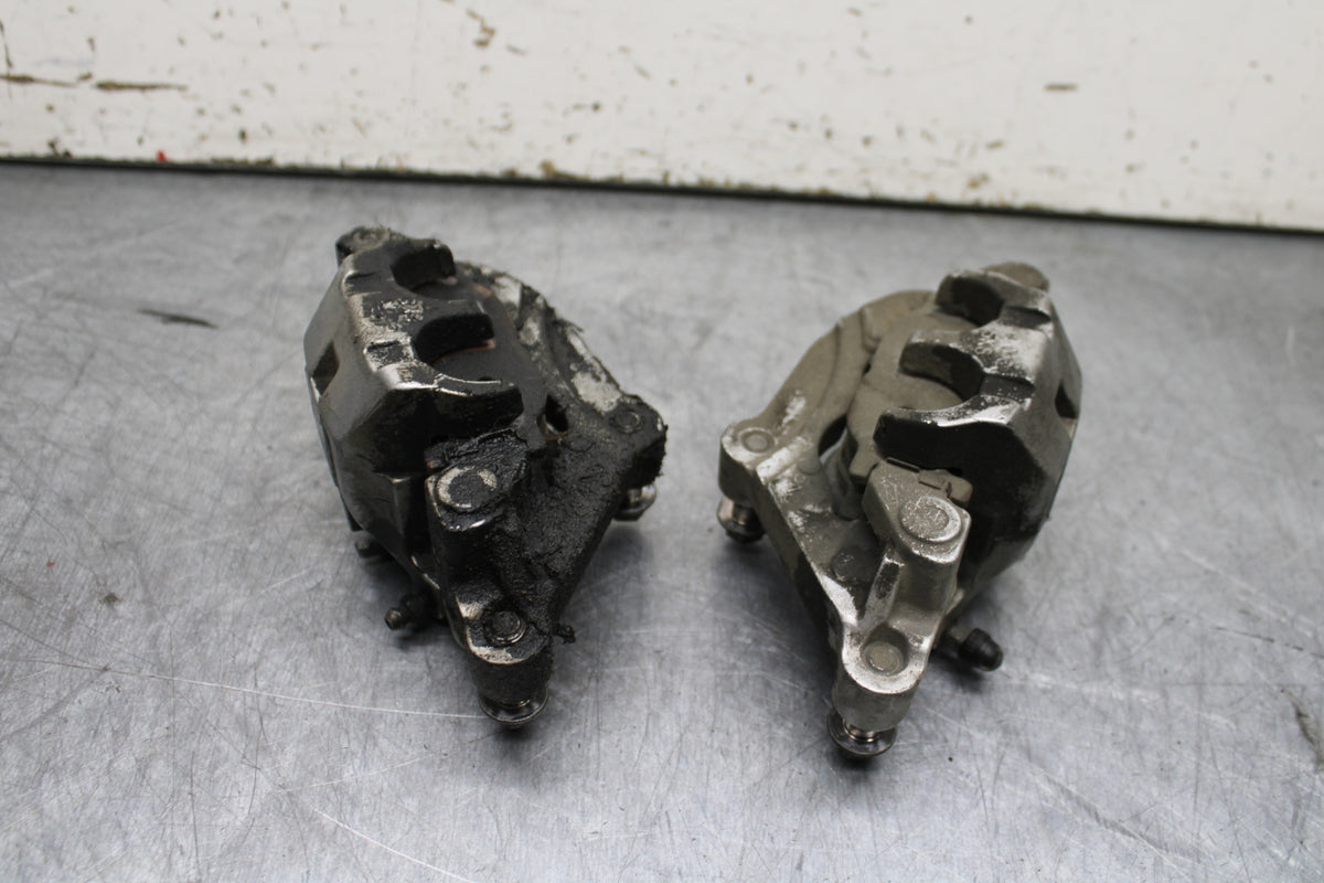 99-00 YAMAHA V STAR 1100 RIGHT LEFT FRONT BRAKE CALIPER SET PAIR CALIPERS BB711